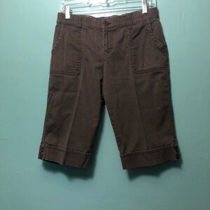 Gloria Vanderbilt size 4 petite Kneelength shorts